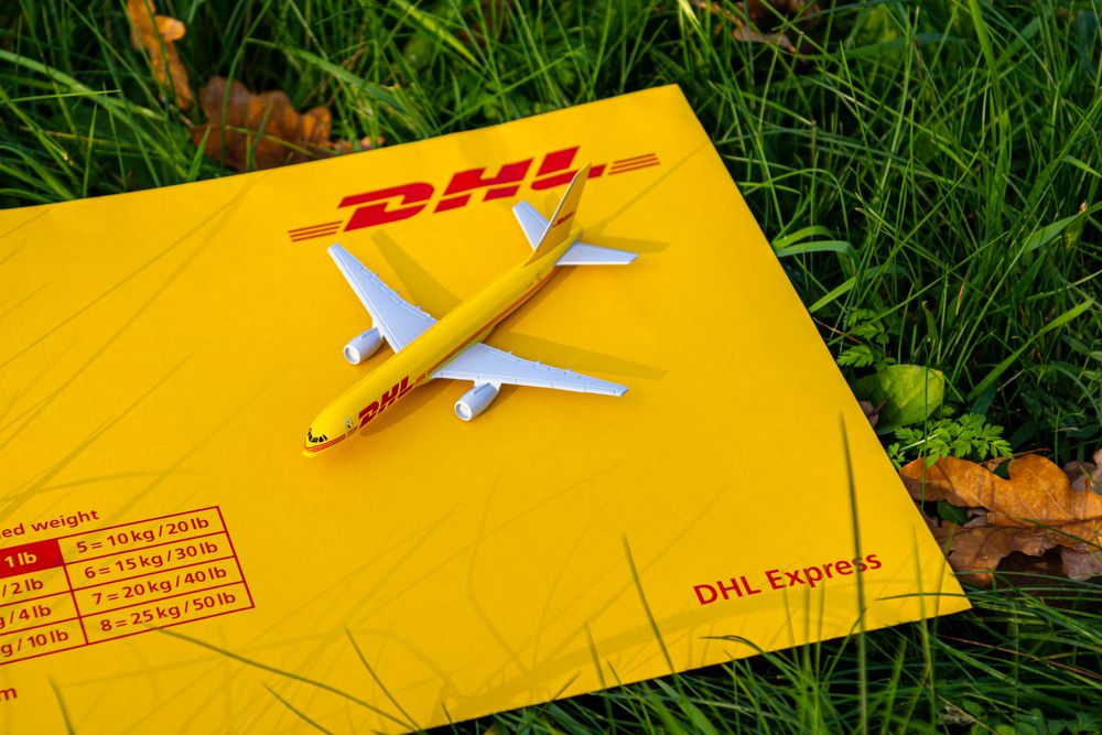 DHL