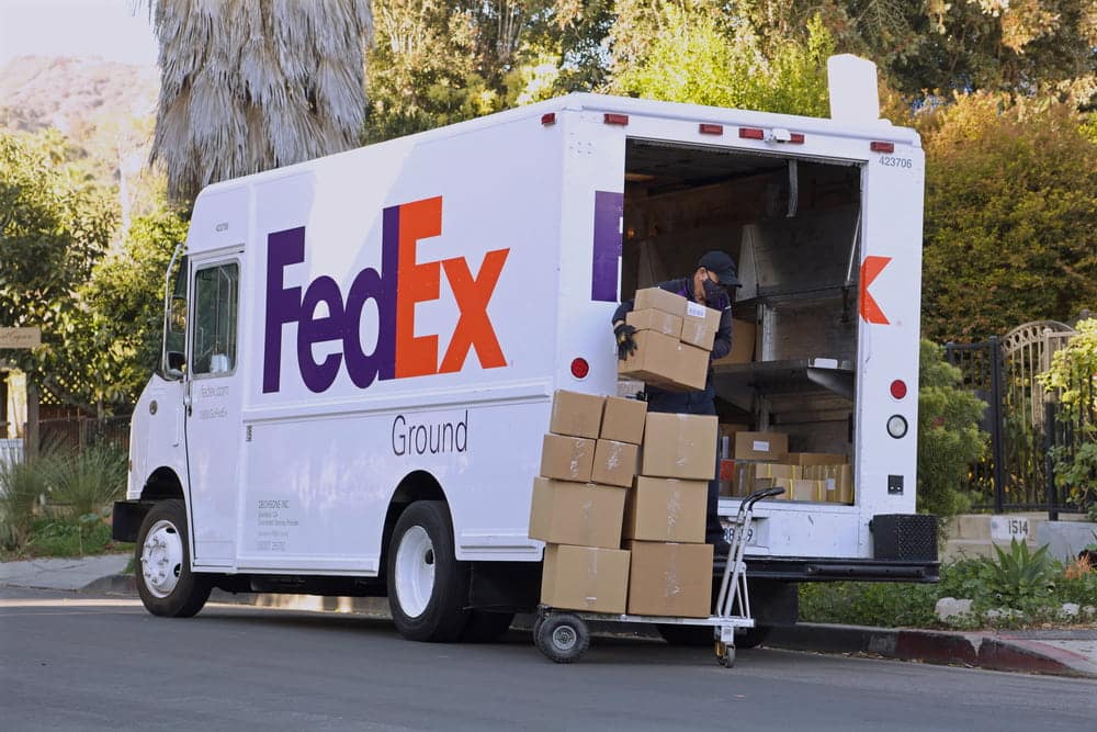 FedEx cross-border shipping