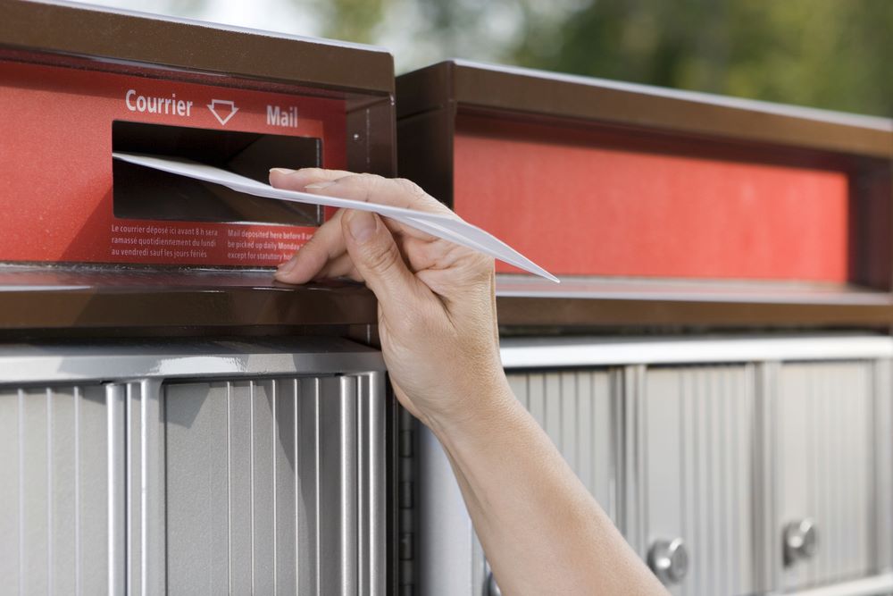 What is a mail forwarding service?