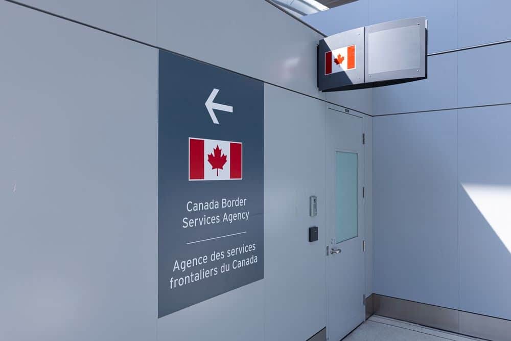 Signalisation de l'Agence des services frontaliers du Canada