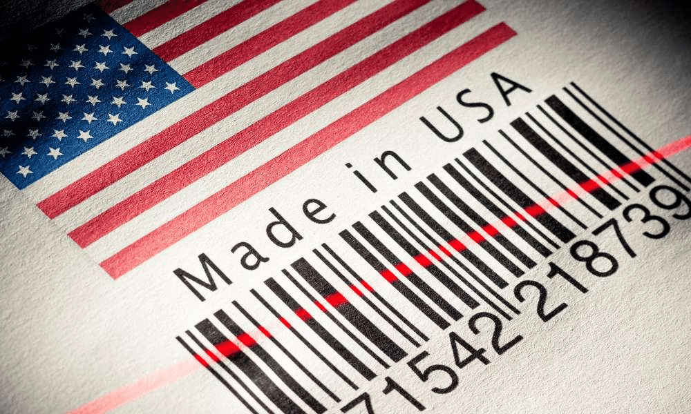 Drapeau américain au-dessus du texte &quot;Made in USA&quot; et du code-barres.